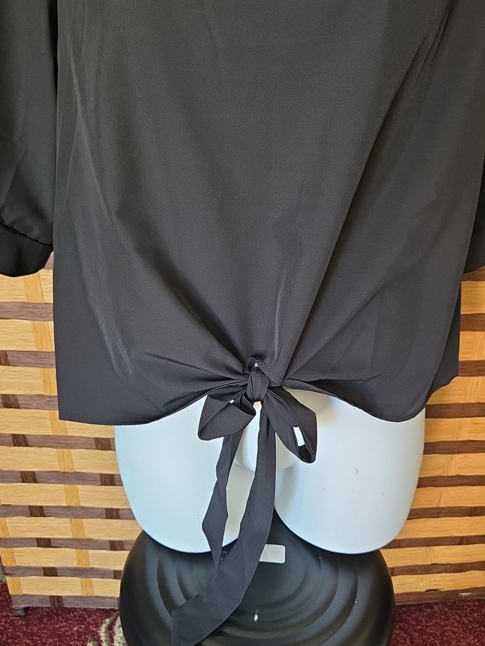 NWOT! Off Shoulder Top - Picture 2 of 6